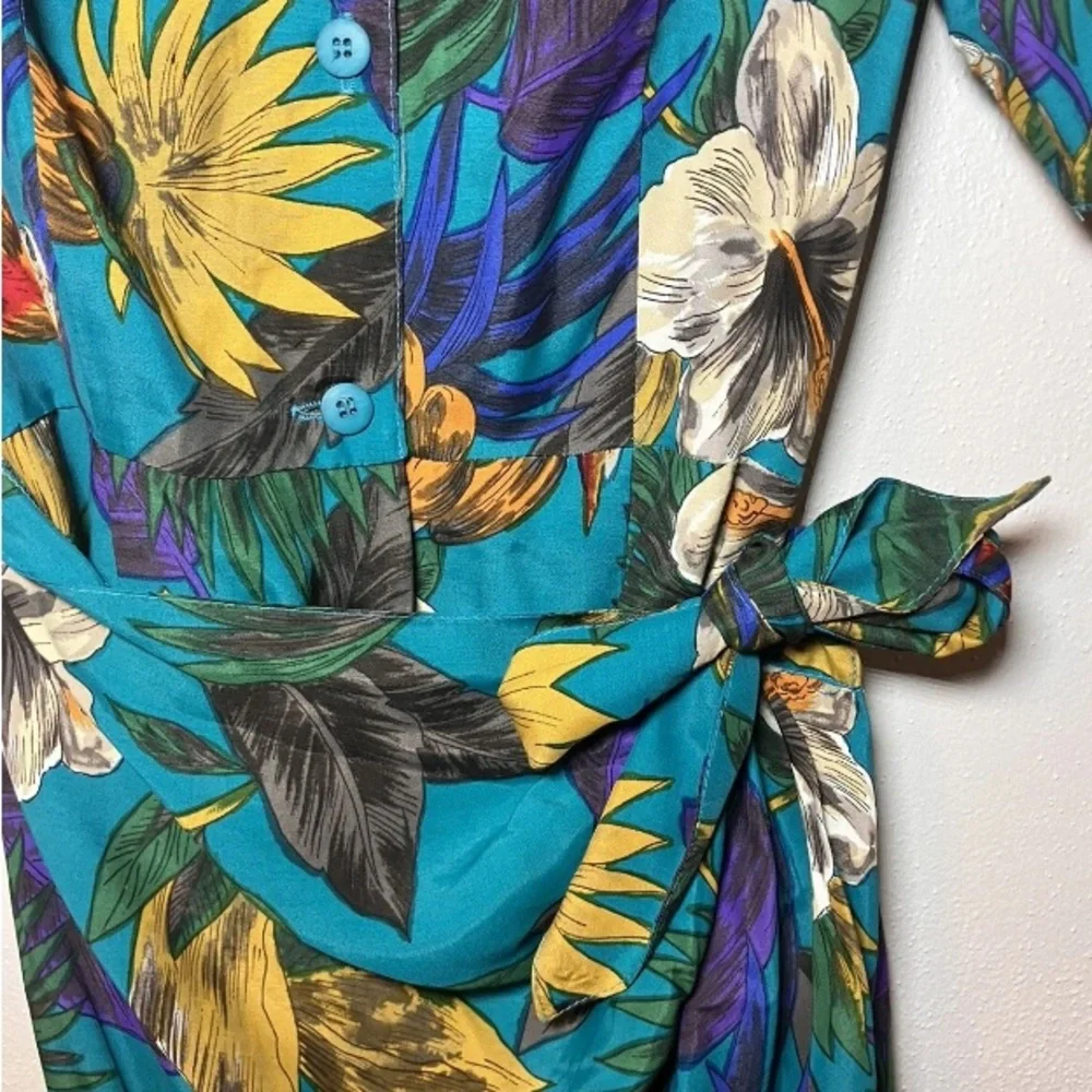 VNTG Tropical Floral Teal Wrap Midi Dress Colorful Hawaiian Parrot USA‎